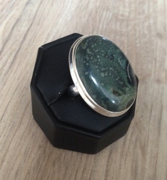 Zilveren edelsteen ring ovale Kambaba Japis ring maat 17.3 mm